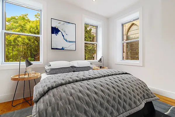 Rented by REAL New York | media 11