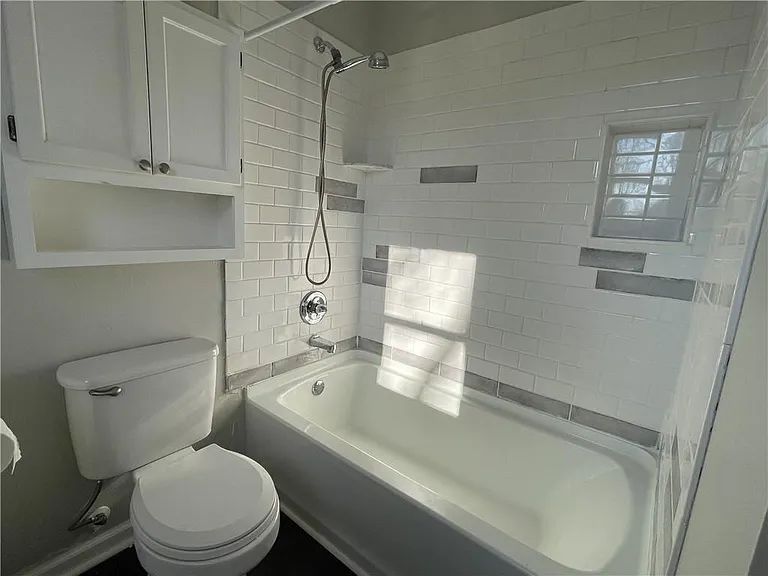 3492 Point View Cir — Photo 51