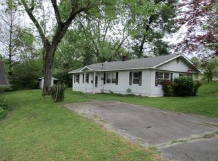 105 Parsons Rd, Oak Ridge, TN 37830