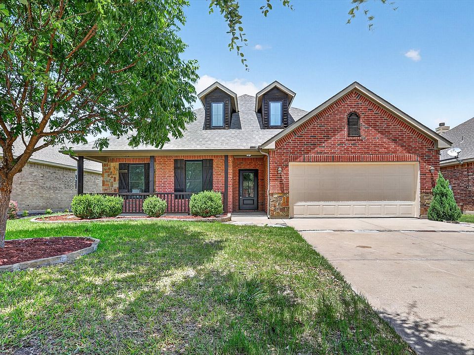 1st image of 504 Castlebrook Ct