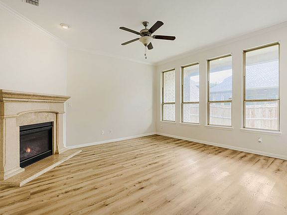 5th image of 705 Nesbit Ct