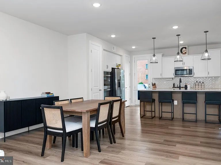 7203 Mountaineer Dr — Photo 9
