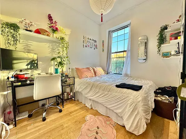 86 Havemeyer Street image 1 of 27