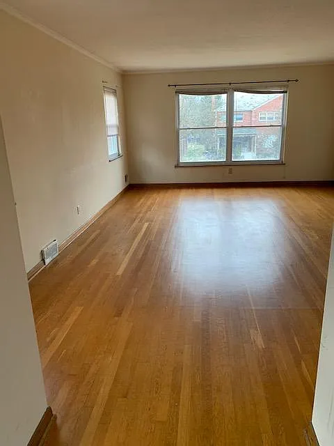 2 bed, 1000 sqft, $1,400 — Photo 2