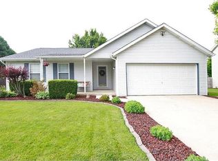 3220 Tanglebrook Dr, Shiloh, IL 62221