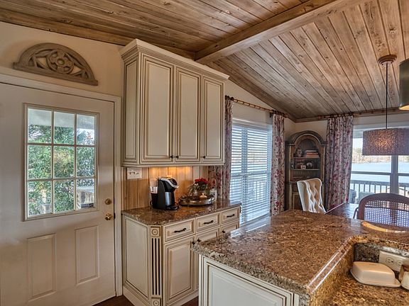 5th image of 262 Dogwood Dr