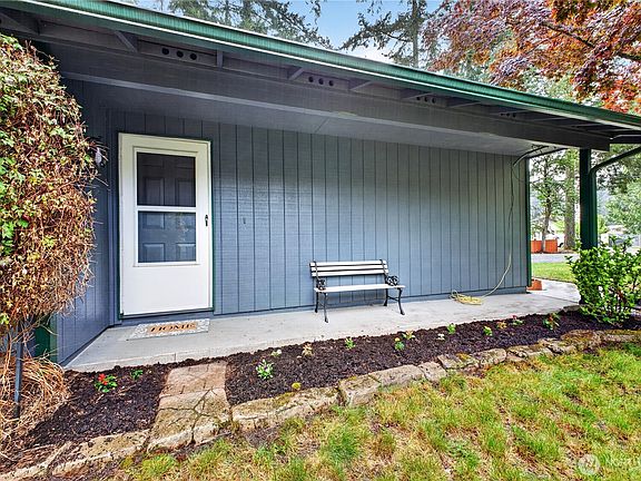 4th image of 8211 189th Avenue E