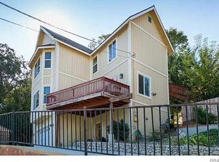 210 Balsam Ln, Twin Peaks, CA 92391