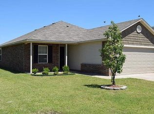 2412 Canyon Creek Dr, Yukon, OK 73099