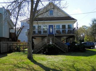 915 Juniper Rd, Clear Lake Shores, TX 77565