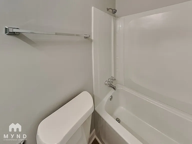 2050 Sandgate Cir — Photo 15