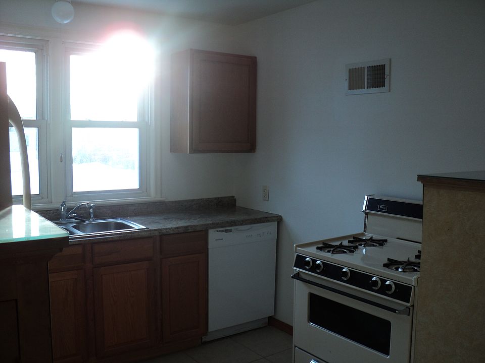 1st image of 1407 Lake St NE