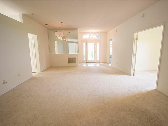 4th image of 2576 Folkstone Ave