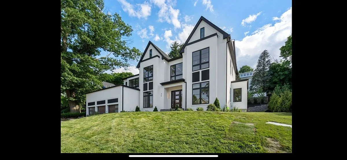 6 bed, 7.0 bath, 6846 sqft, $24,000 — Photo 1