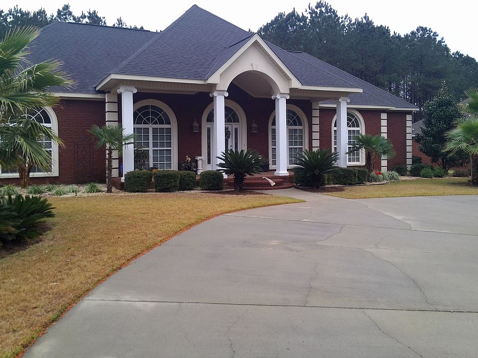Spacious home with pool for sale