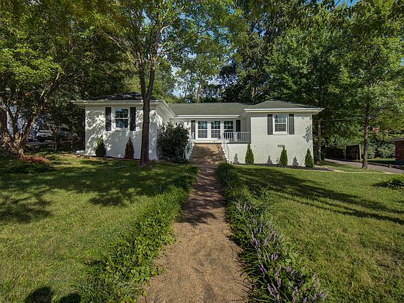 5th image of 808 Glenwood Dr