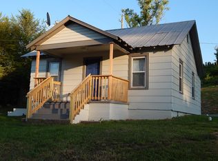 102 Poplar Grove Rd, Galax, VA 24333