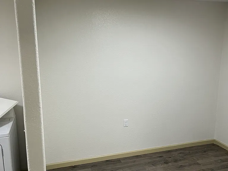 202 E Oklahoma Ave #8 — Photo 5