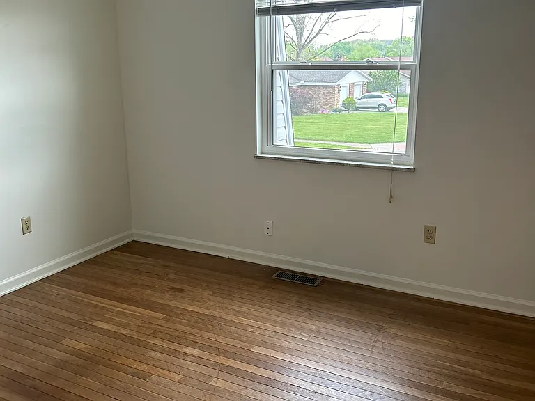 488 Heather St #488 HEATHER ST — Photo 13