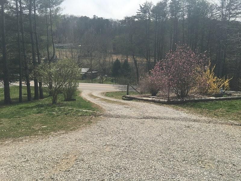 2nd image of 2934 Highway 1675
