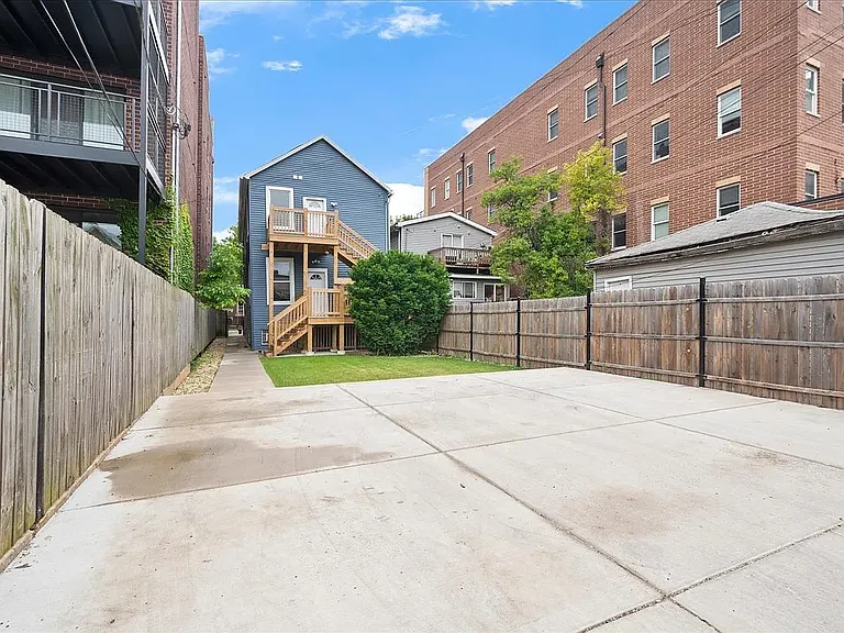 1831 N California Ave #2 — Photo 12