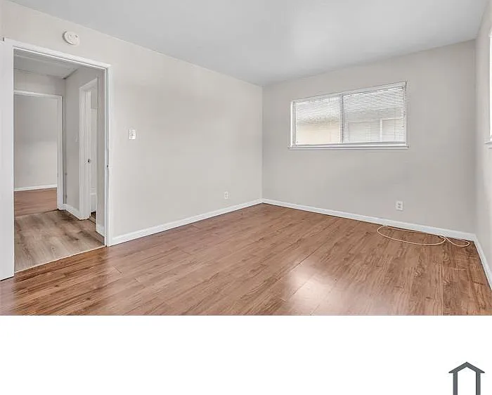 128 Catron Dr #D — Photo 3