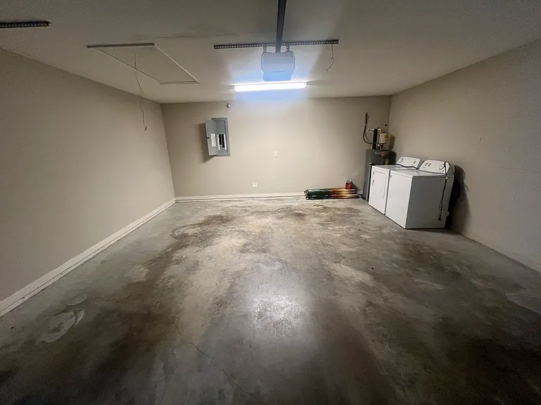 857 Buchanan Ave SE — Photo 11