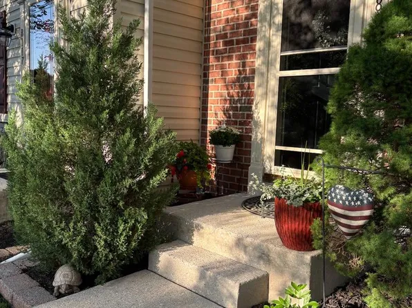 8119 Gray Stone Ln, Pasadena, MD 21122