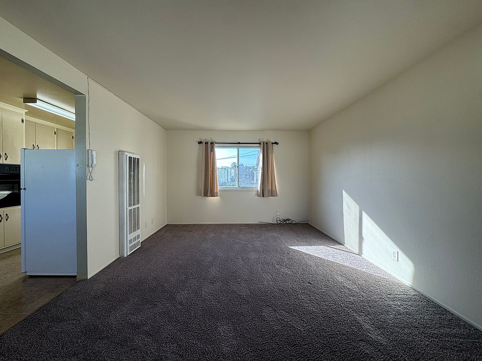 1st image of 217 California Ave APT 6