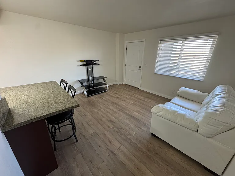 801 National City Blvd #414 — Photo 4