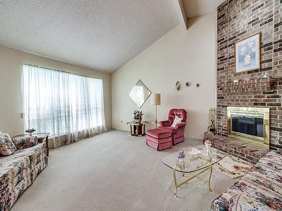 2nd image of 2908 Branch Hollow Dr