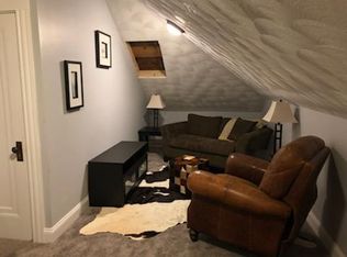 18 Peckham Ave, North Providence, RI 02908