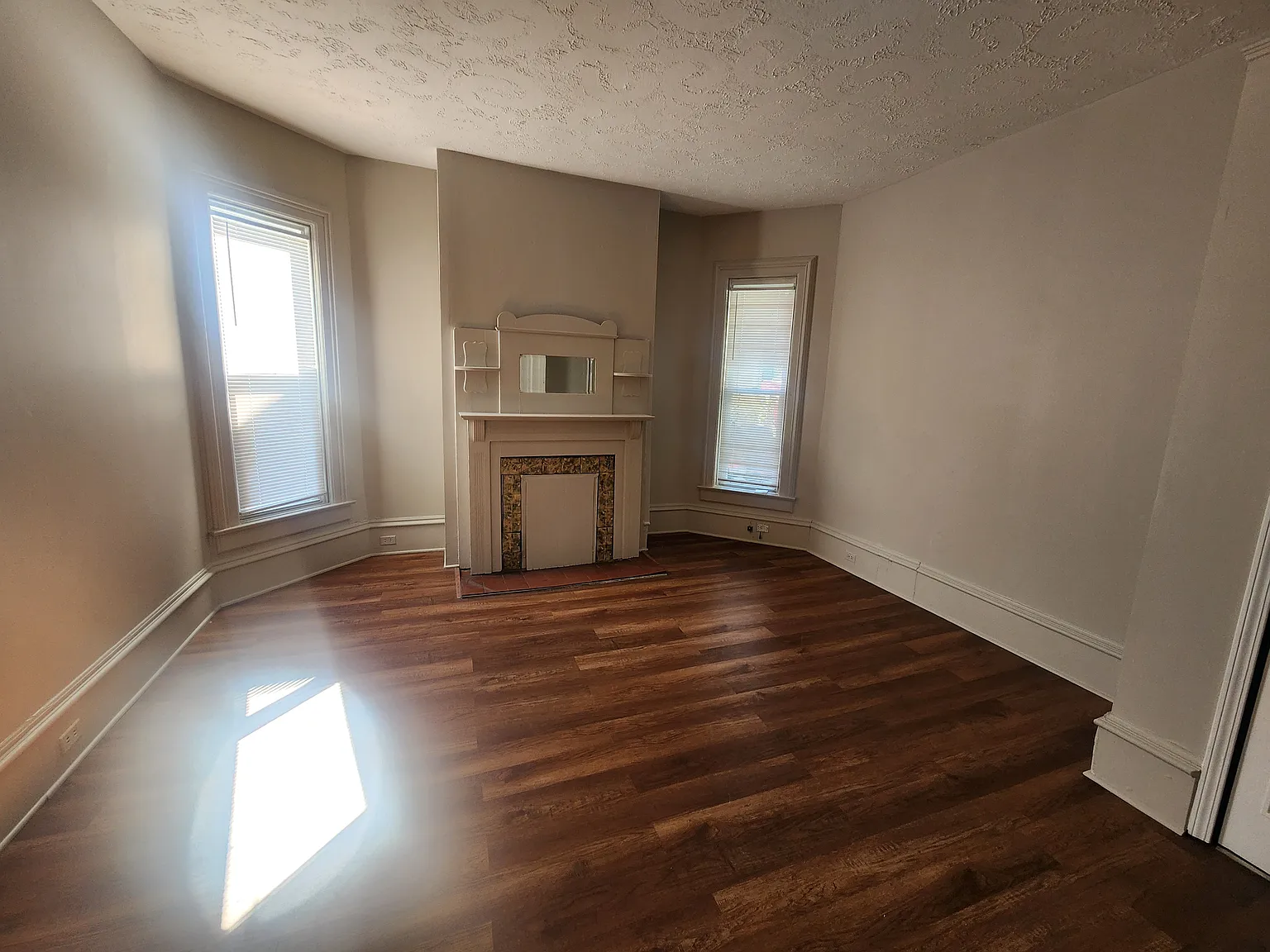 1 bed, 900 sqft, $750 — Photo 4