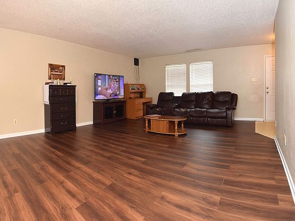 5th image of 1805 Sonesta Ln