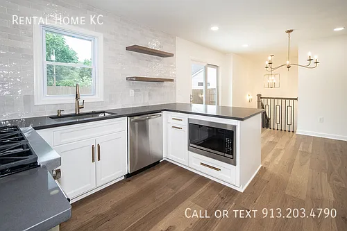 8400 W 93rd St — Photo 20