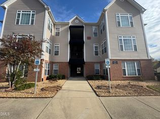 2511 Huntscroft Ln APT 100, Raleigh, NC 27617