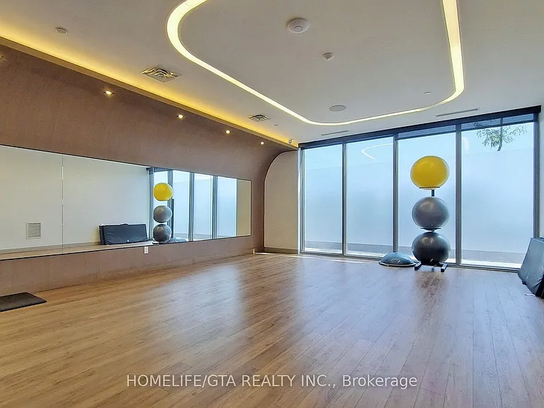 225 Village Green Sq #601 — Photo 30