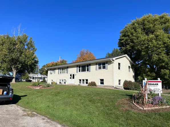 401-407 SW 8th St #401, Aledo, IL 61231