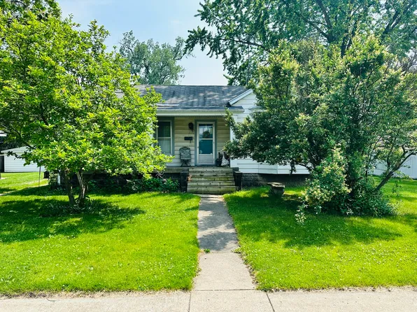 395 E Division St, Coal City, IL 60416