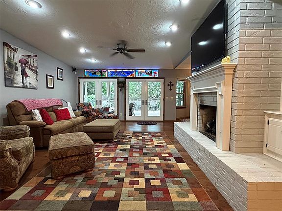 5th image of 1109 N Terrace Dr