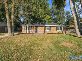6215 Belgrade Dr NW, Huntsville, AL 35810
