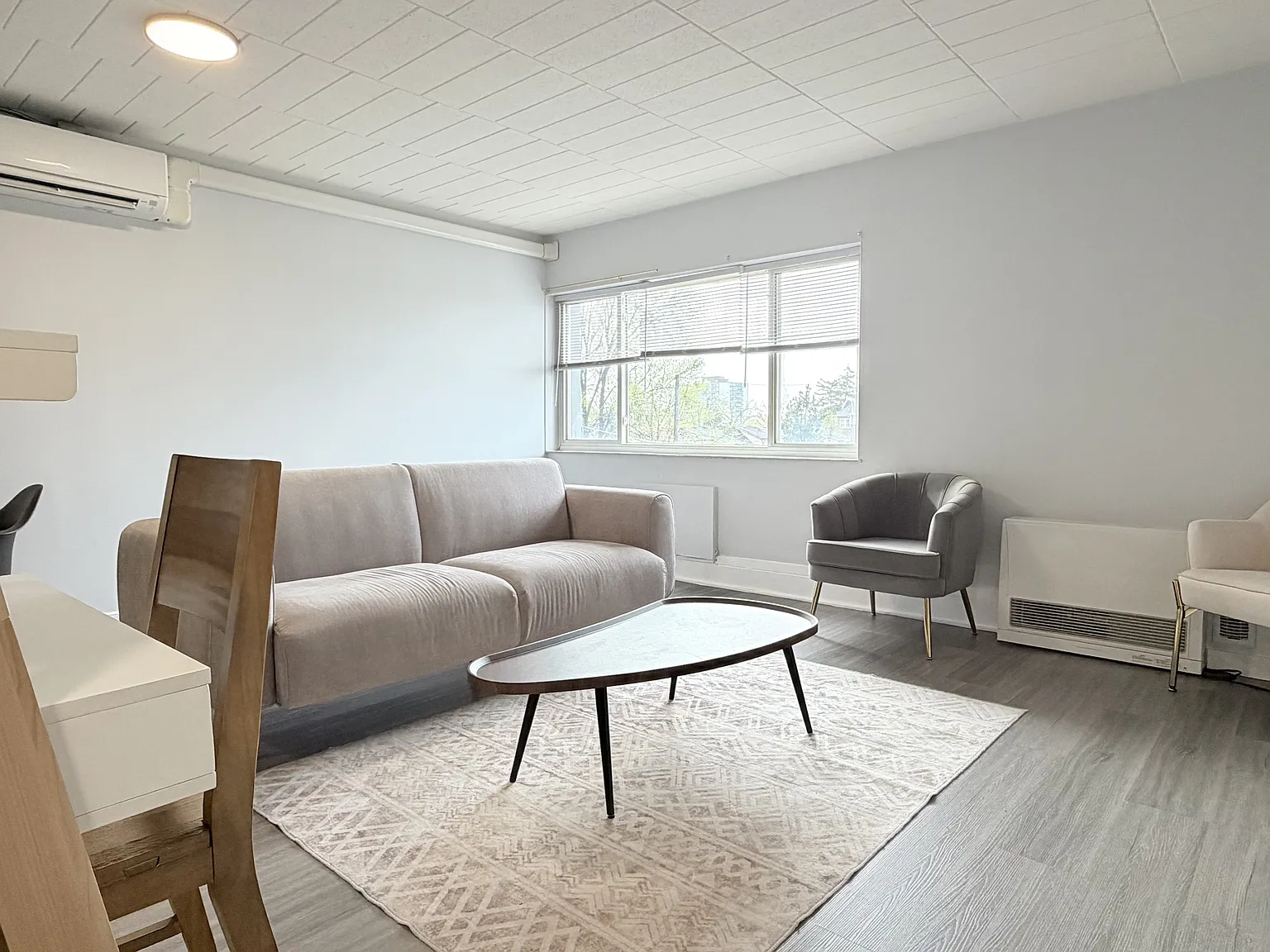 1 bed, $1,356 — Photo 3