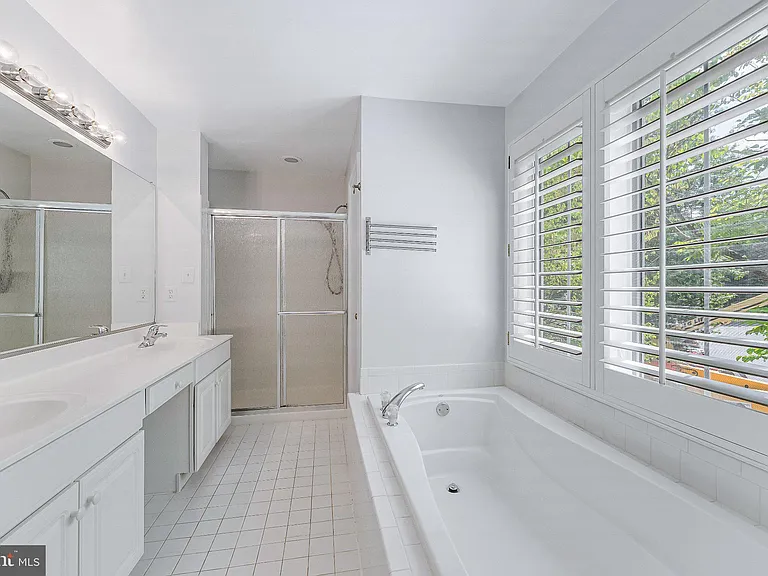 11485 Waterhaven Ct — Photo 49