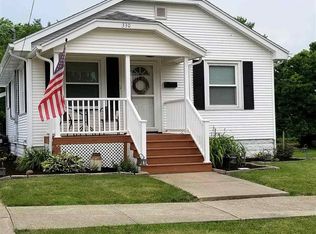 330 N 3rd Ave, Canton, IL 61520