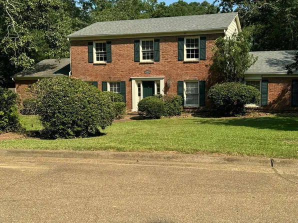 2040 Brecon Dr, Jackson, MS 39211