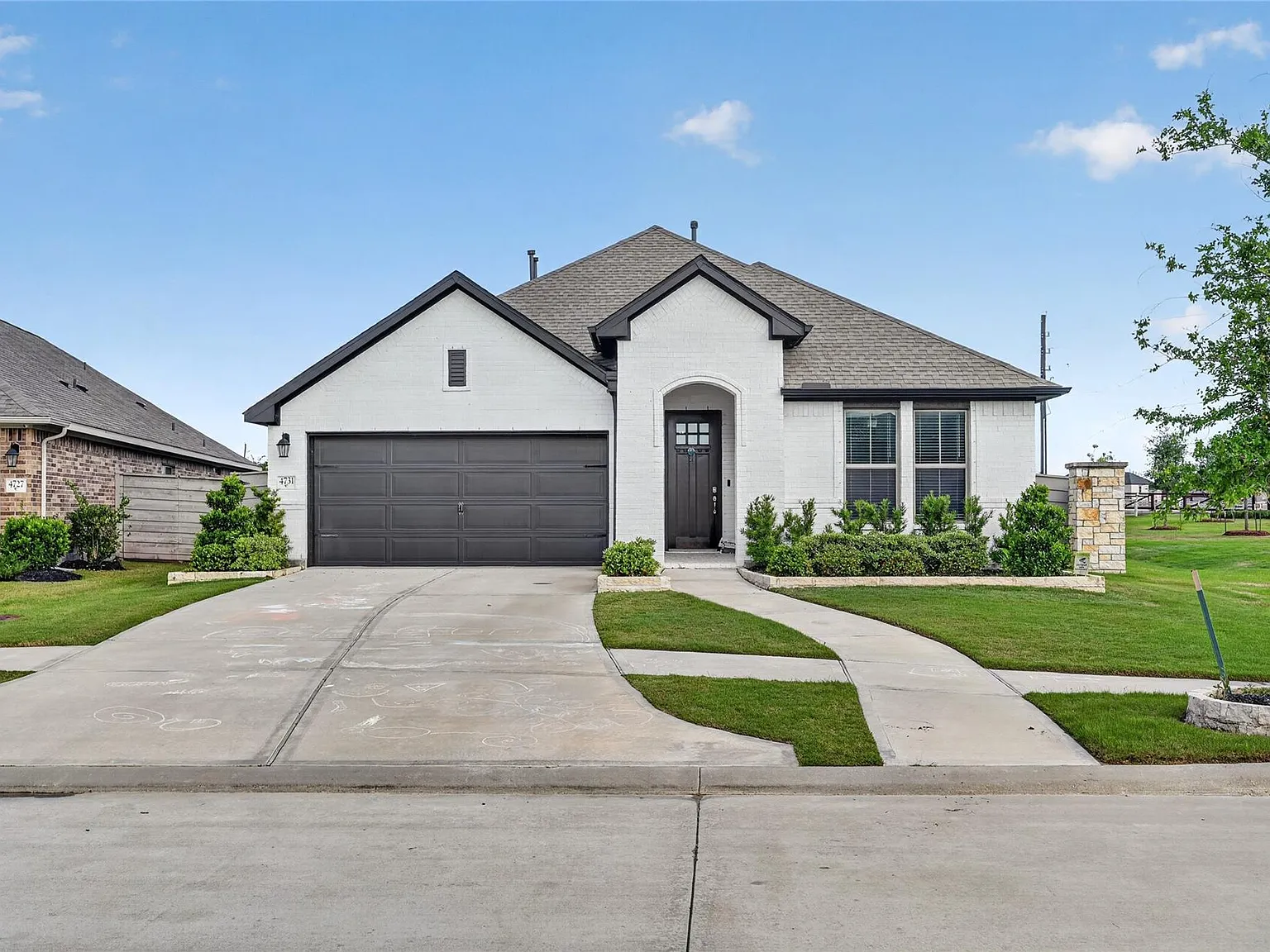 4 bed, 3.0 bath, 2412 sqft, $3,200 — Photo 1