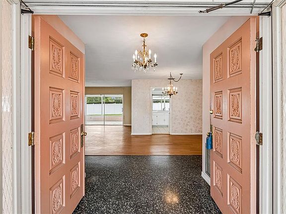3rd image of 14363 Neptune Rd
