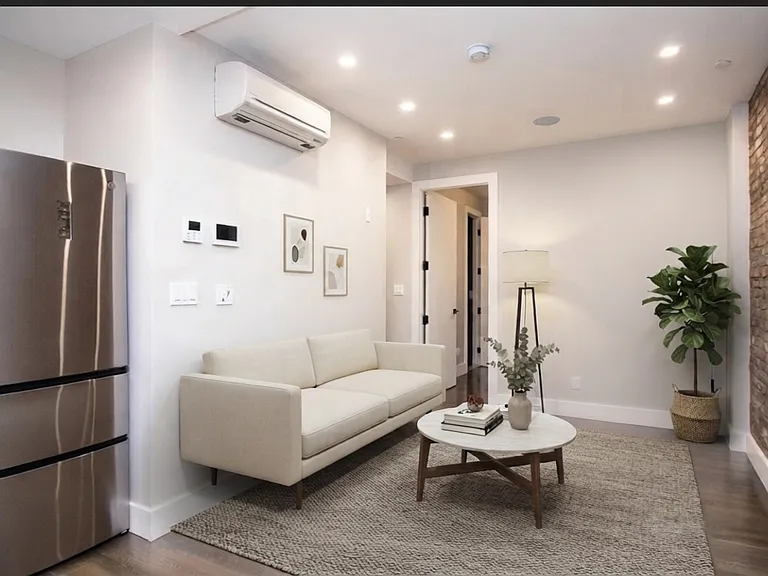 199 Stockholm St #2B — Photo 2