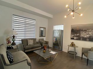 2130 Royal Gala Cir, Mississauga, ON L4Y 0H2