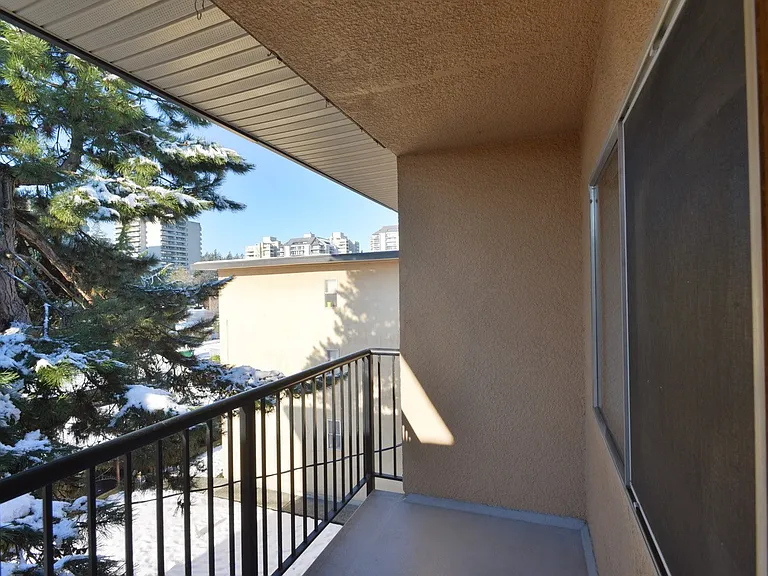 6635 McKay Ave #304 — Photo 12